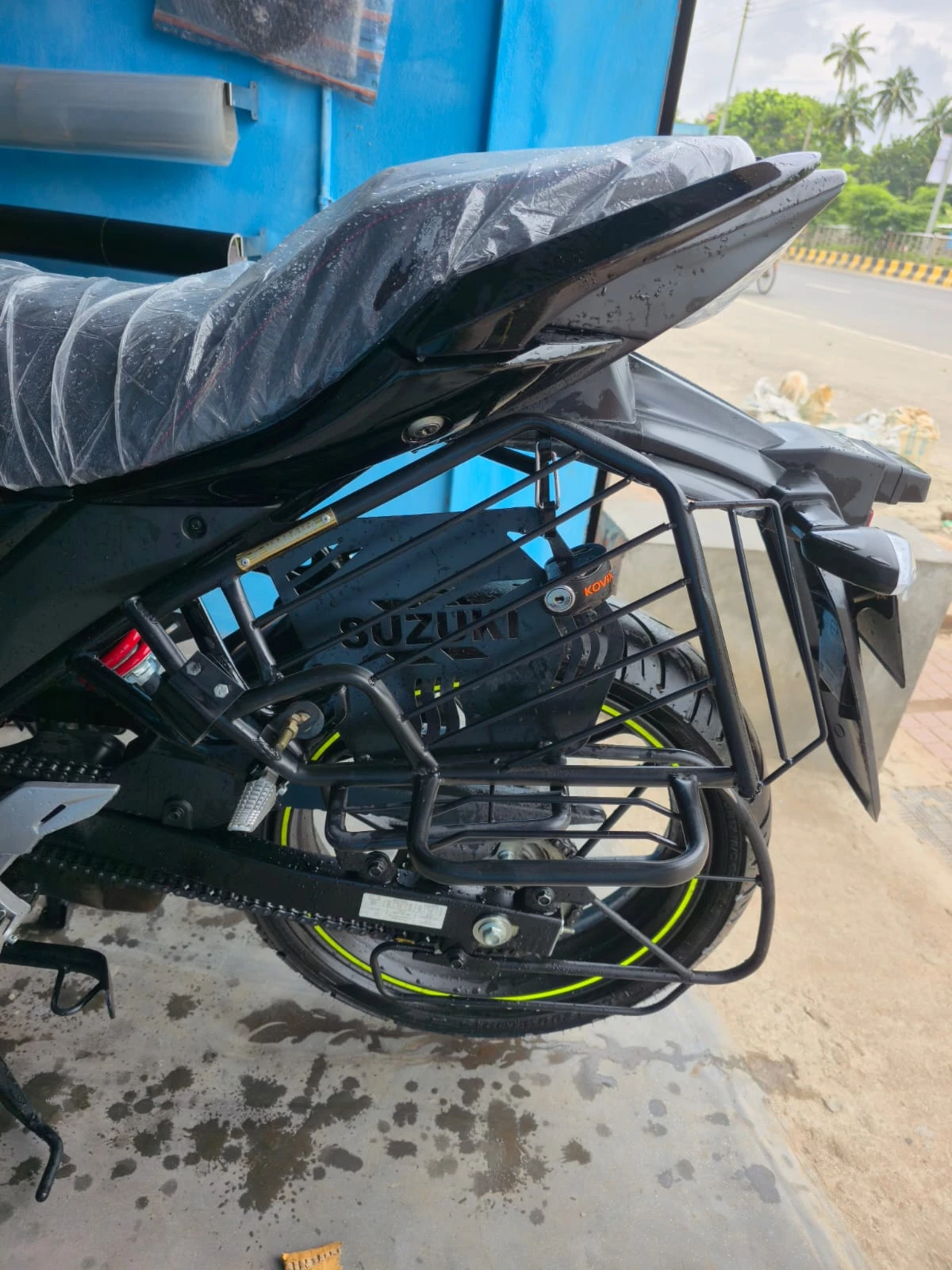 Left Side Boro Saree Gurd (Gixxer Monotone)