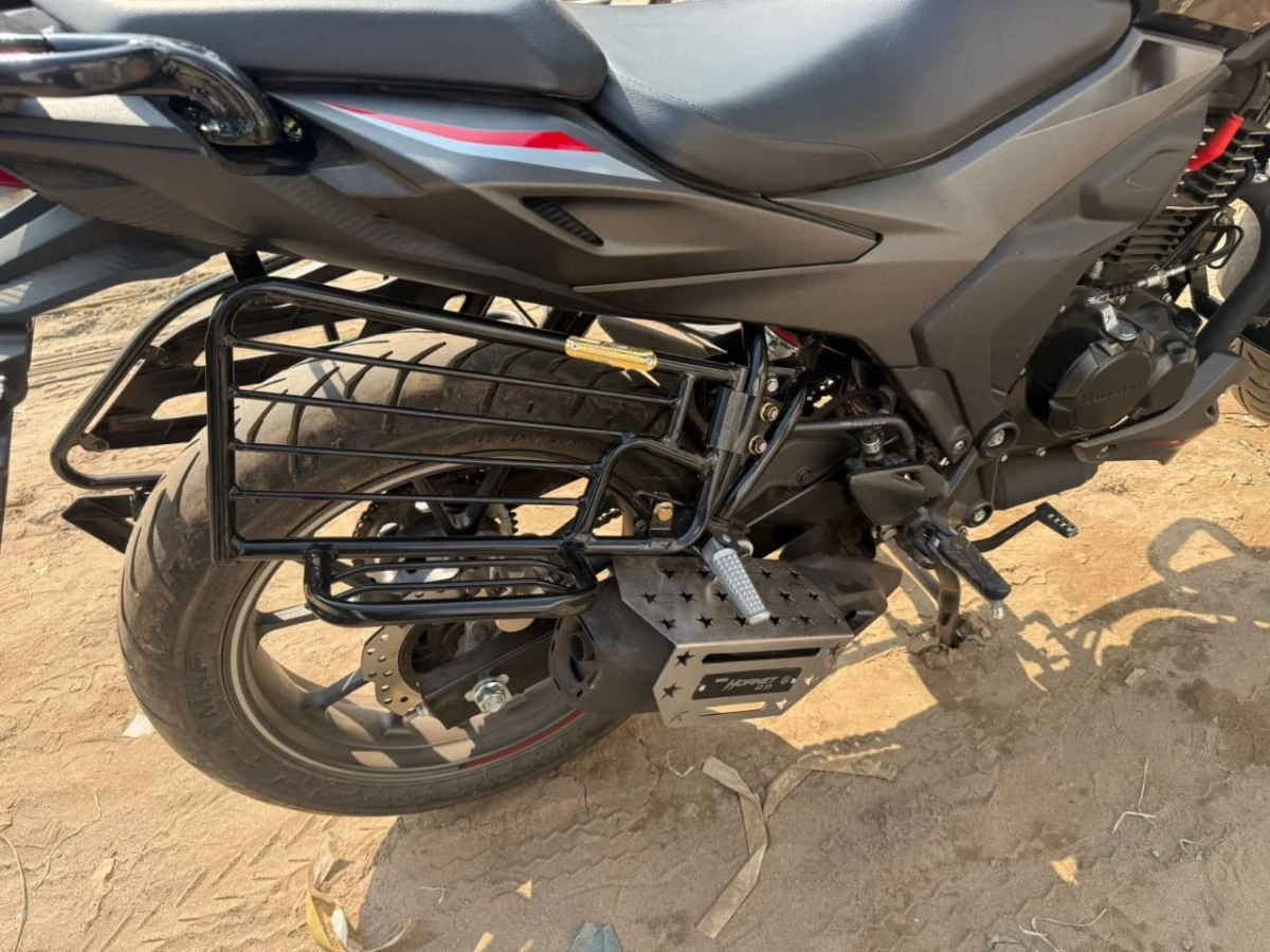 Right Side Boro Saree Gurd (Hornet 2.0)
