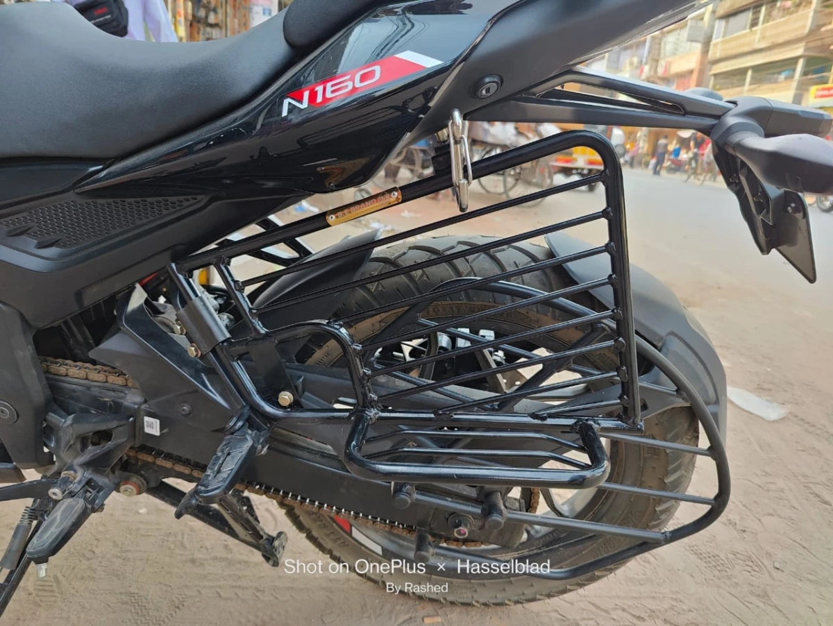 Boro Saree Gurd Left side (Pulsar N160)